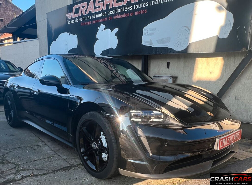 PORSCHE Taycan 476 ch avec batterie performance plus
