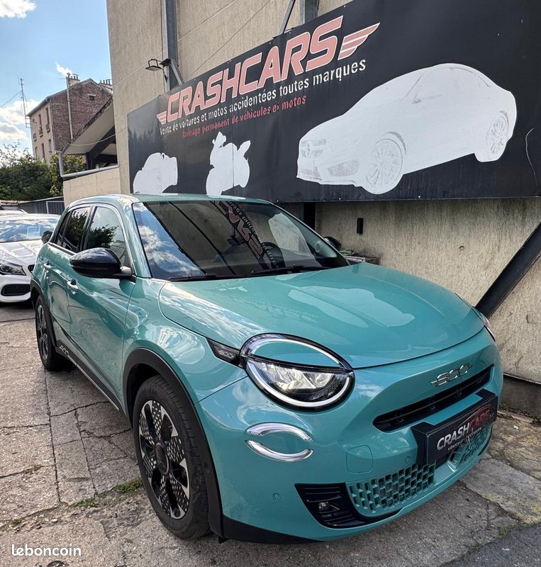 Fiat 600 Icône T-Gen 3 1.2 Hybrid 145ch eDCT6 crossover